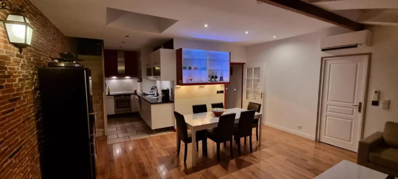 Chambre d'Hôtes sde, wc privé climatisé dans loft 80m2 Espace commun avec les habitants Salon et cuisine