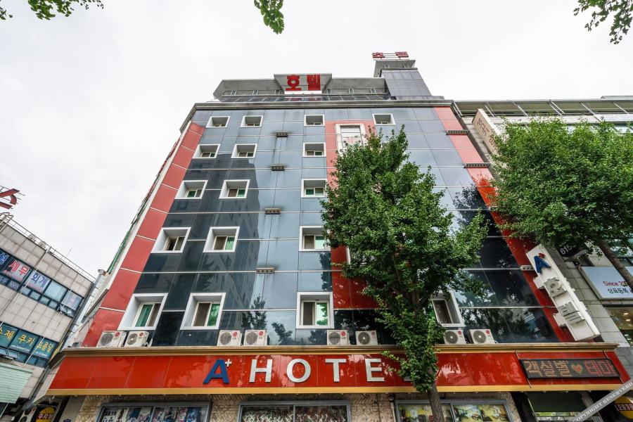 Bucheon (Songnae) Fjord Hotel