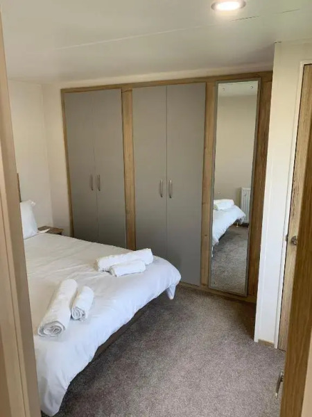 Alberta holiday park, Whitstable, 2 Bed park home DP42