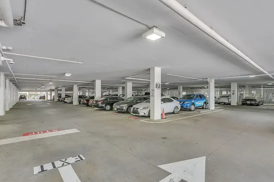 Cozy Condo Nature,park &lakeview 2 Bedroom Condo