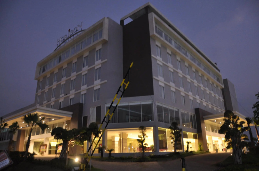 Ascent Premiere Pasuruan