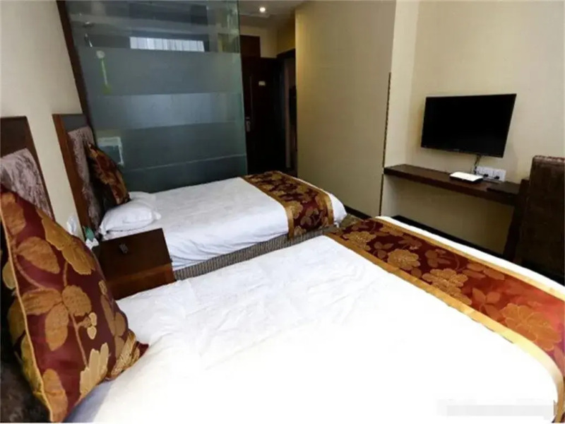 Yanting Zhuoyue Theme Hotel