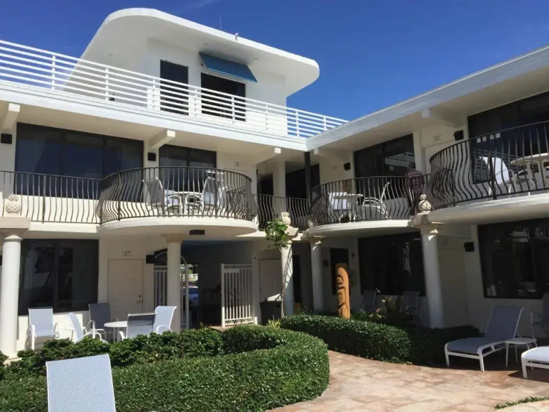 High Noon Beach Resort