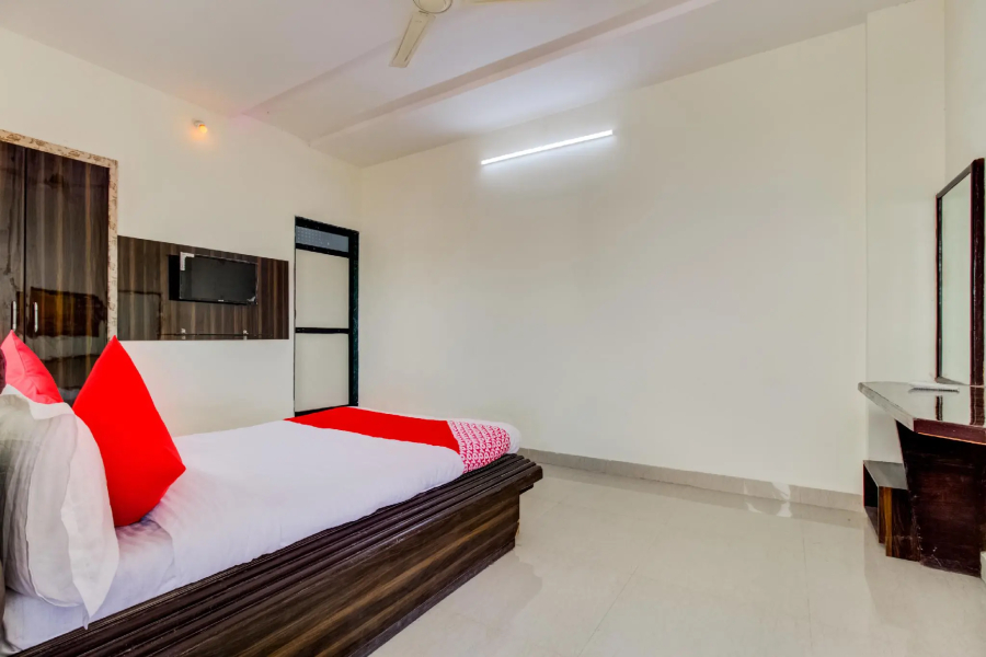 OYO 70104 Hotel 80 City Center