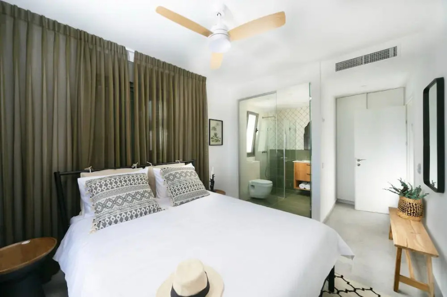 Vibrant Achziv Apartment