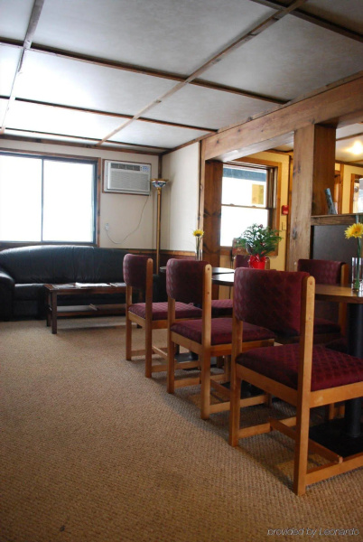 Black Hills Inn & Suites