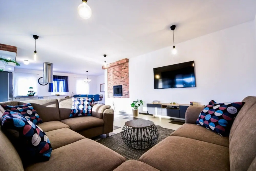 Villa Mary with pool and Sauna