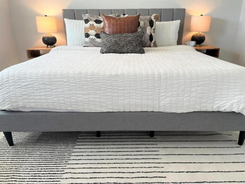 Luxury Stay Near Downtown & Beaches w/ Heated Pool