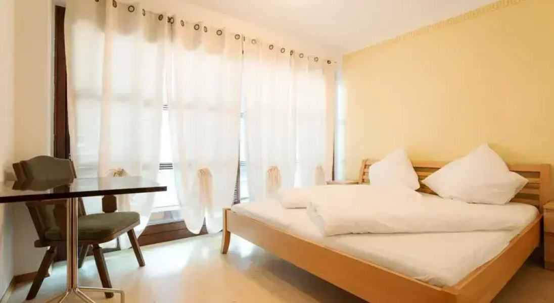 Hypo Appartments