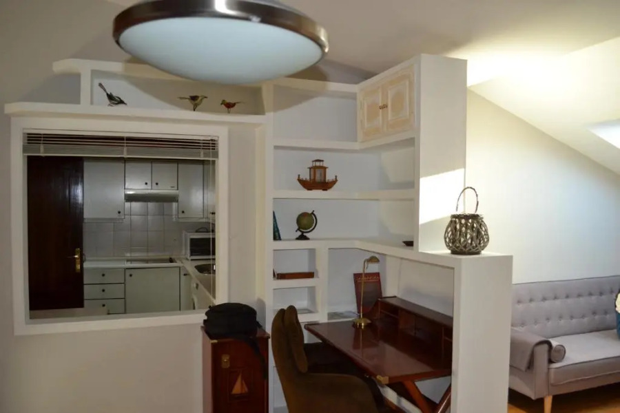 O POLEIRO, A 800 metros de playa america