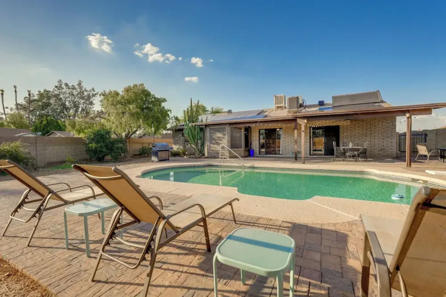 5 Mi to Asu: Tempe Home w/ Heated Pool & Fire Pit