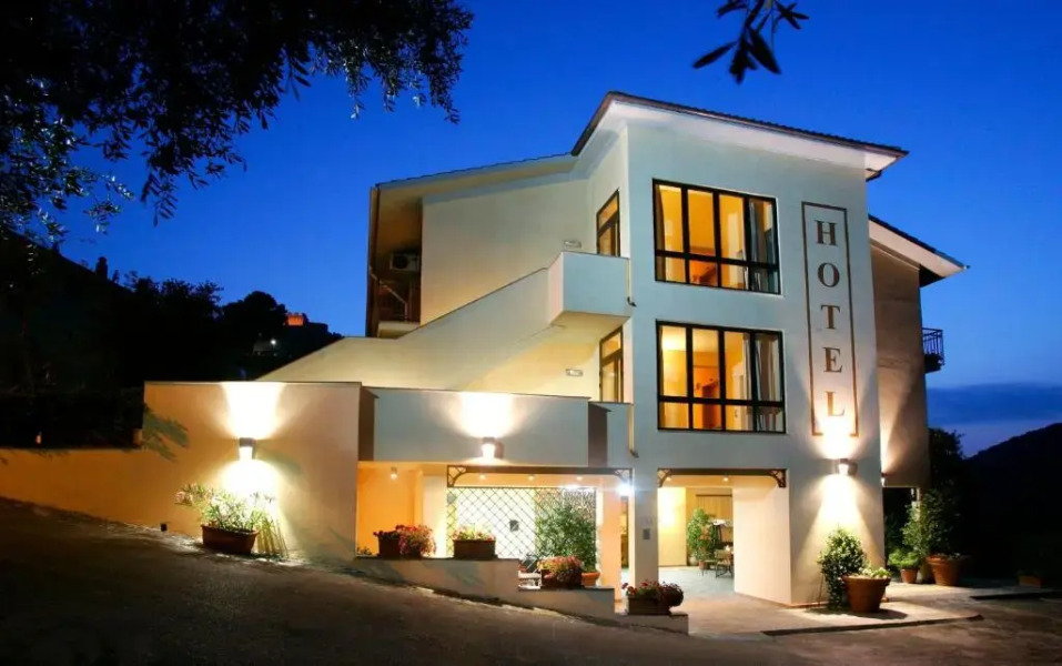 Valle del Buttero Hotel Residence