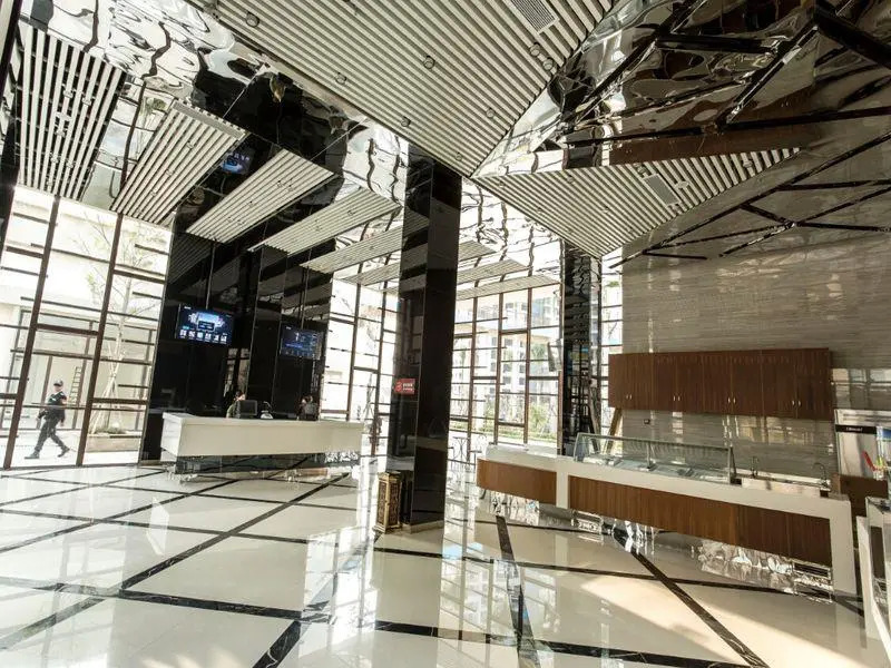 Aloha Oceanfront Suite Resort