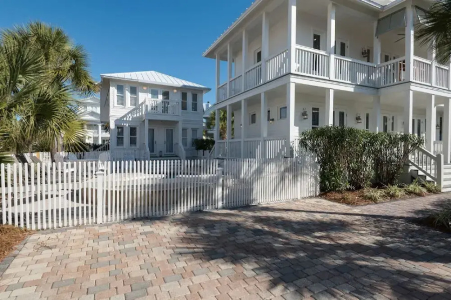 Love Shack 2 Bedroom Apartment