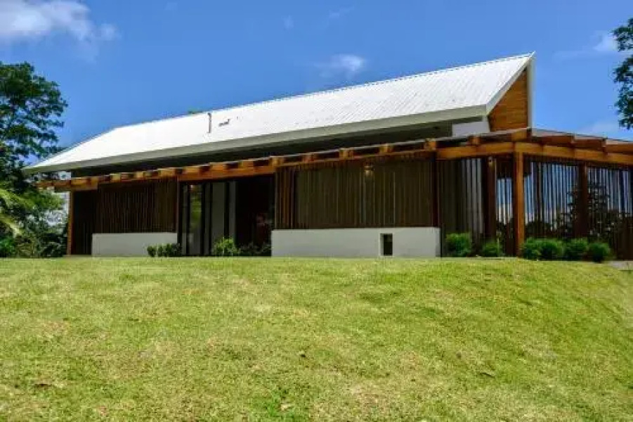 Whale's Tail Ocean View Luxury Suites