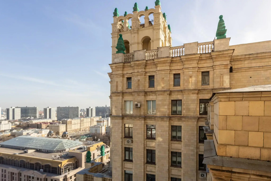 Изба на Кудринской площади