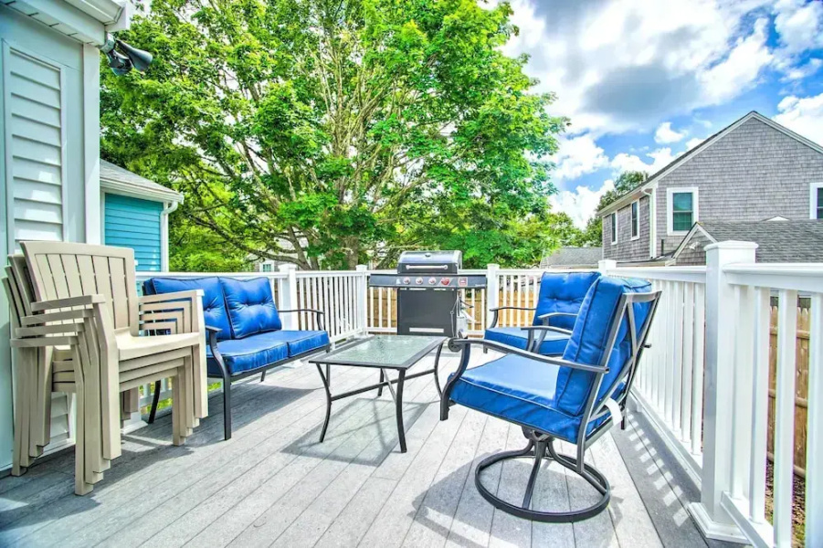 Pet-friendly Cape Cod Getaway < 1 Mi to Beach