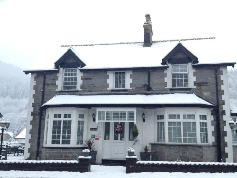 Oakfield House B&B