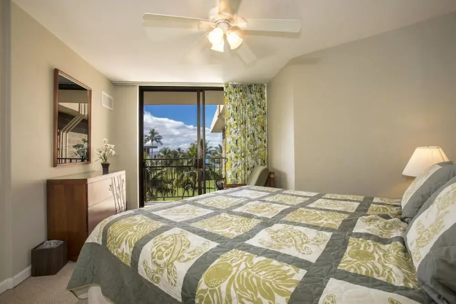 Kauhale Makai Condo on the Beach