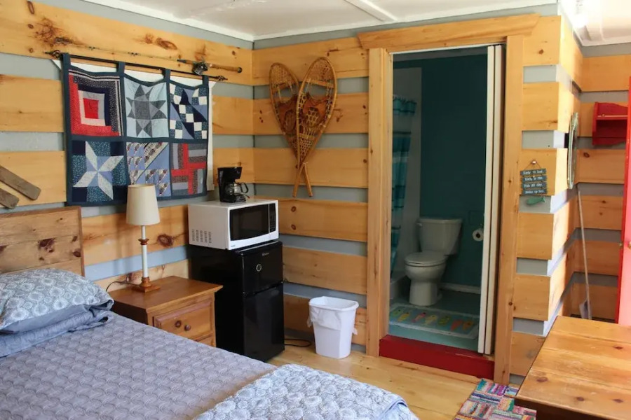 Mikinaak Cottage & Cabin Rentals