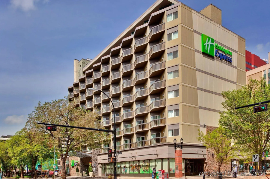 Holiday Inn Express Edmonton Downtown by IHG