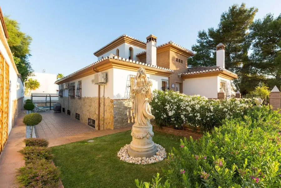 Villa Madnis - Adults Only