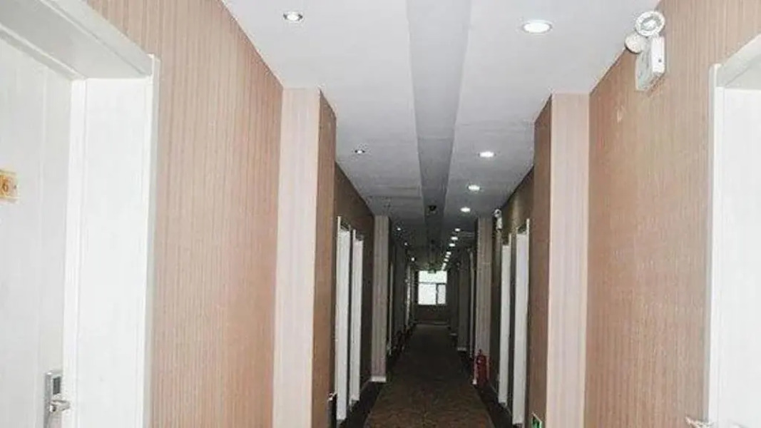 Hohhot Green Apple Express Hotel