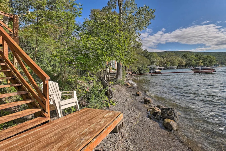 'aunt Al's Place' Home on Canandaigua Lake w/ Deck
