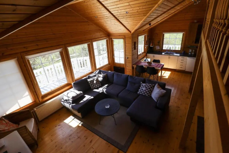 Golden Circle Vacation Home with hot tub & fire place