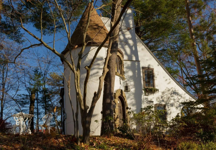 Castle on Glen - 3 Bedroom Home