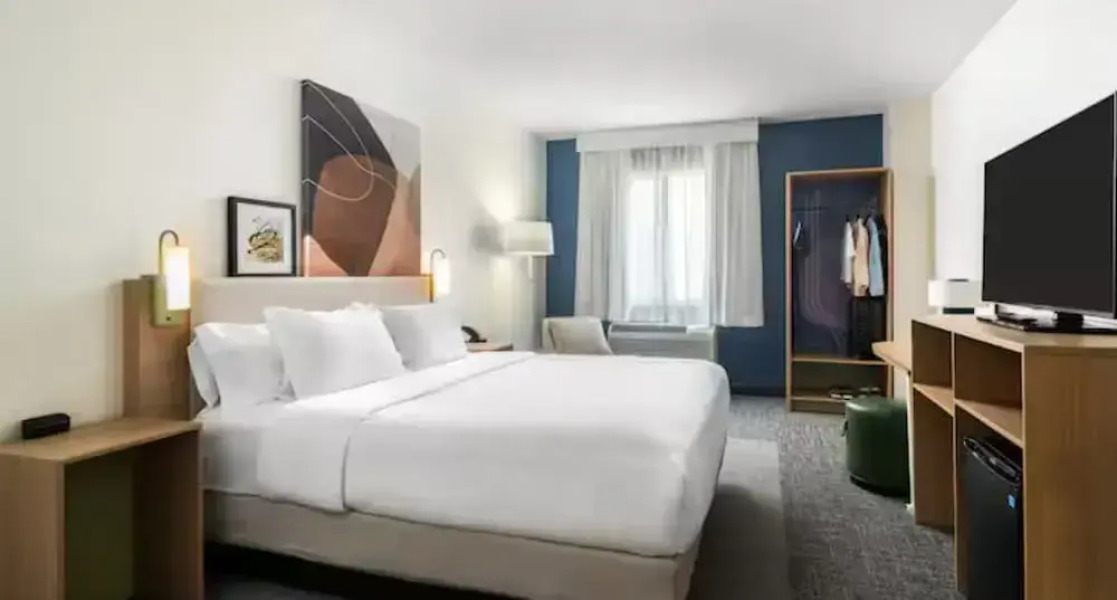 Spark by Hilton Merrillville