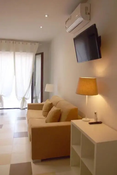 Le Rose Beach & Suites