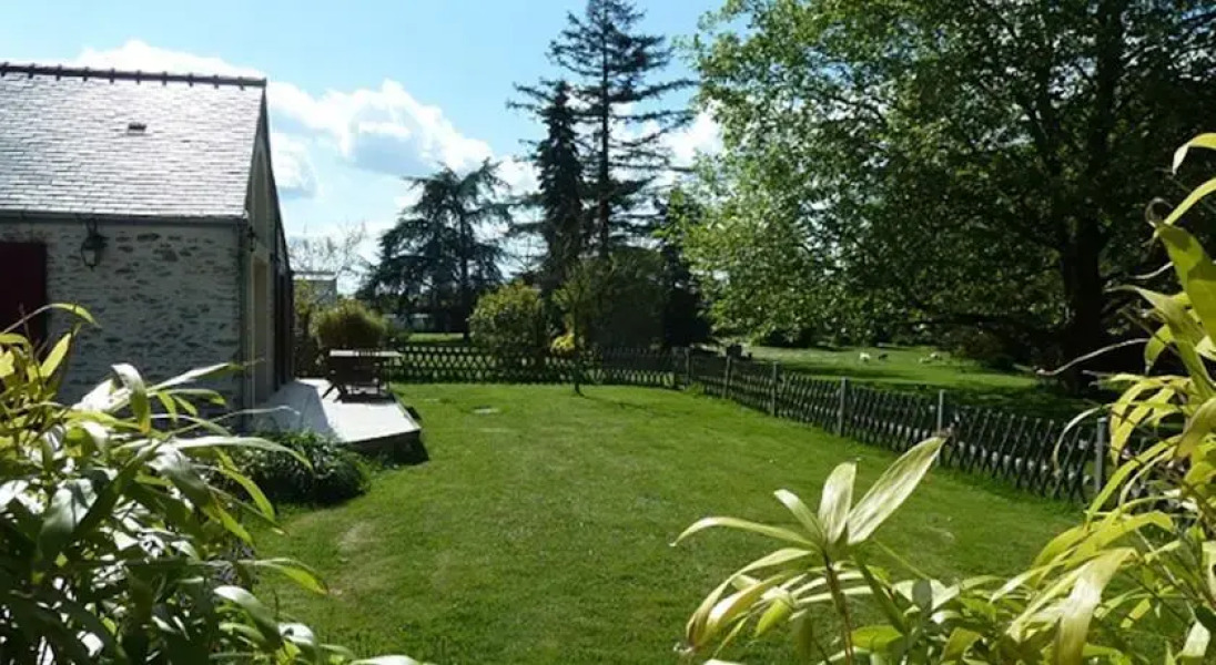 Au Bas Chalonge Gite Le Four à Pain