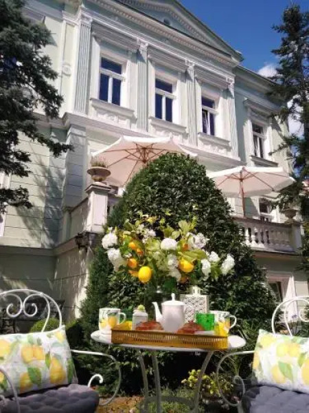 Villa Rosa Residence