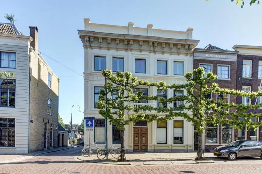 Stadshotel Steegoversloot