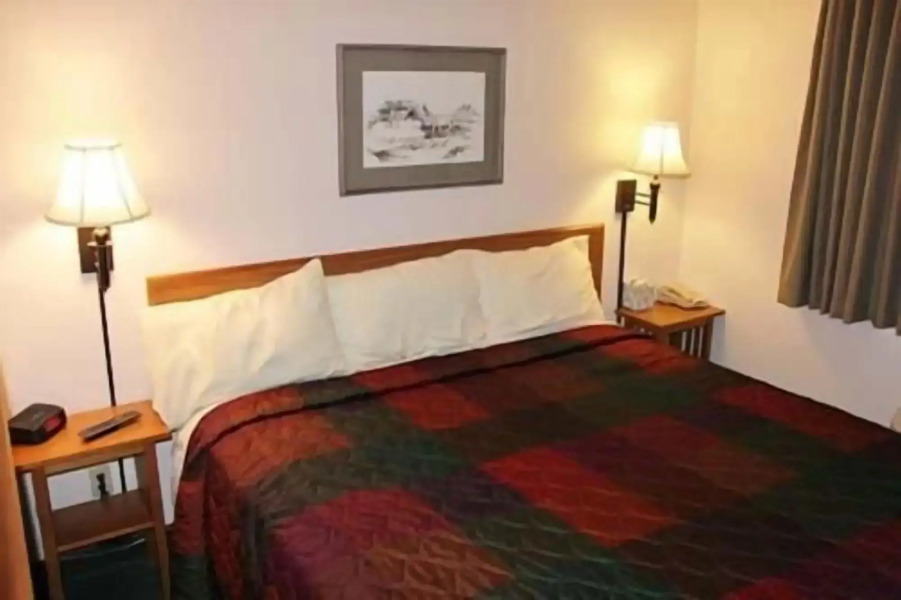 Colstrip Inn & Suites