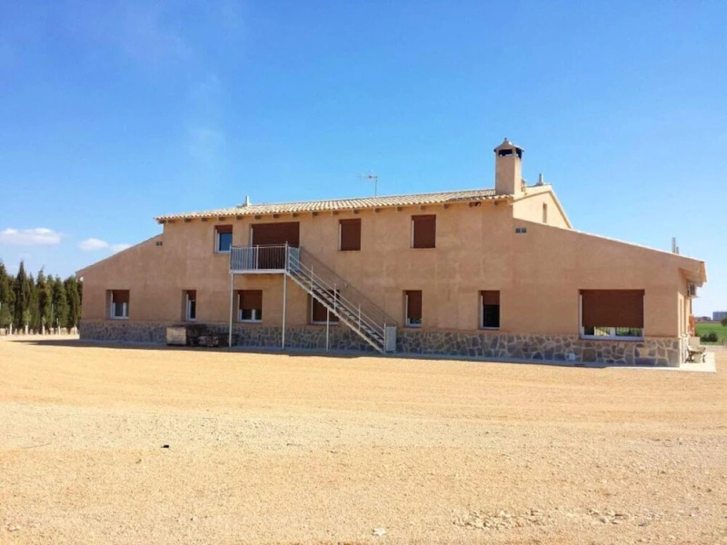 Apartment With 4 Bedrooms in Villarrobledo, With Shared Pool, Furnished Terrace and Wifi