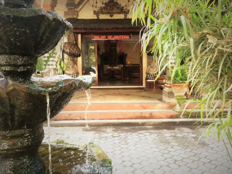 Cempaka Lovina Hotel