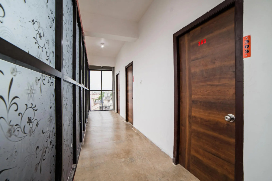 OYO 37003 Hotel Shreshta Inn