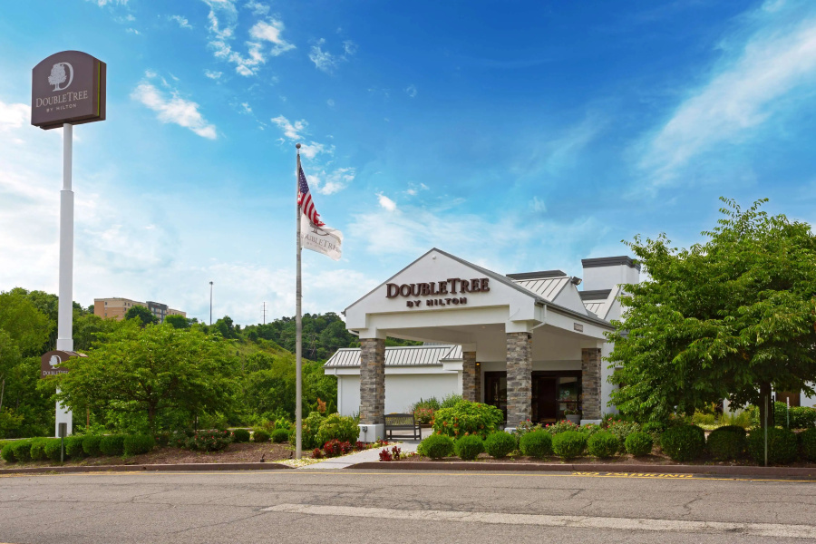 DoubleTree by Hilton Washington Meadow Lands Casino Area