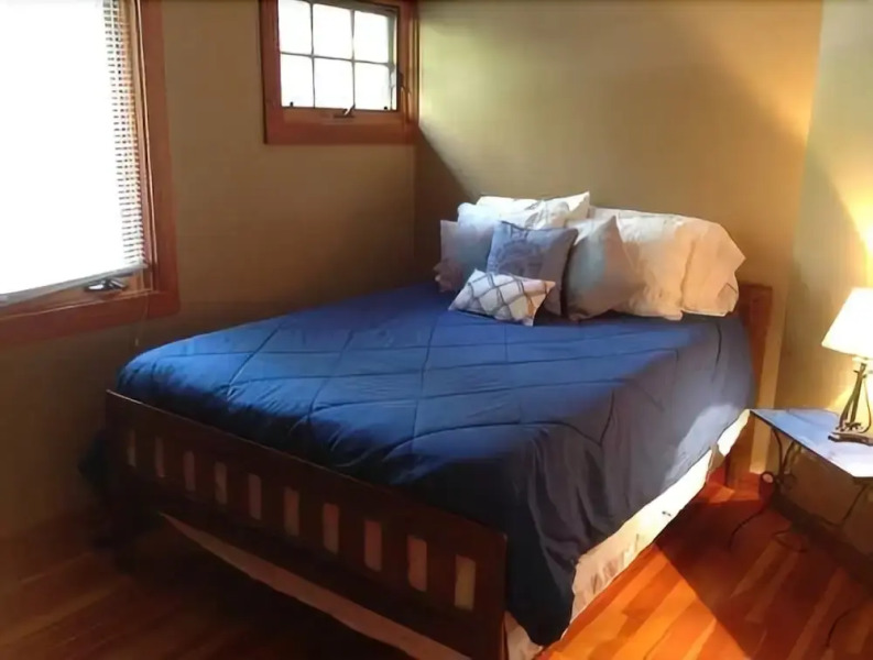 Marks Sea Cottage - Three Bedroom Home