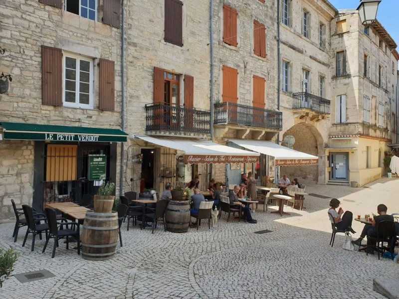 Modern Holiday Home in Languedoc-roussillon With Pool