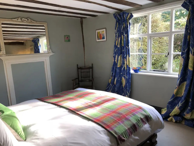 Crown House Bed & Breakfast