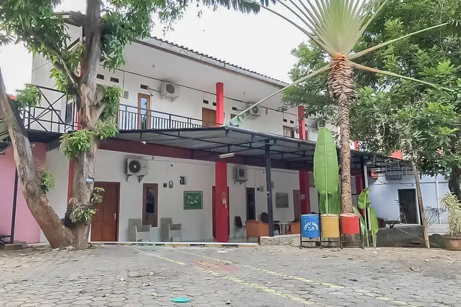 Rumah Panggung Guest House Syariah RedPartner