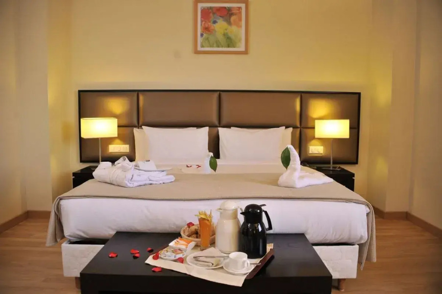 hotel evasion by liberte