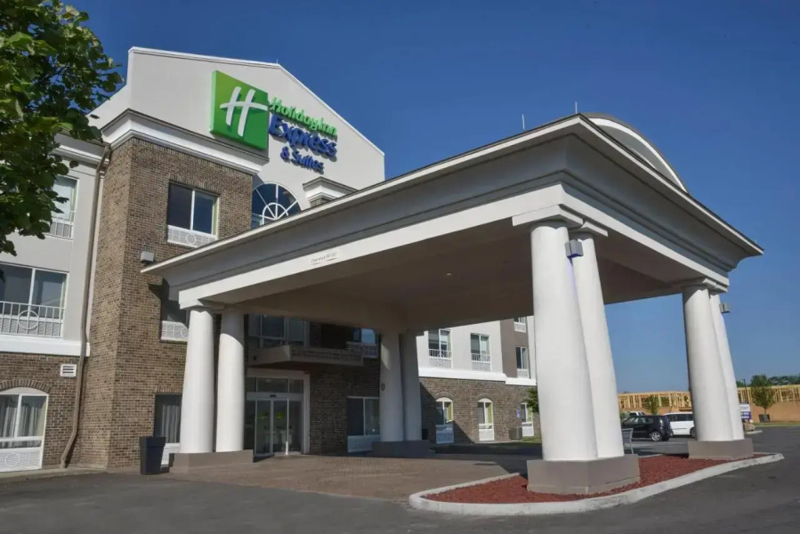 Holiday Inn Exp Richwood Cincinnati S