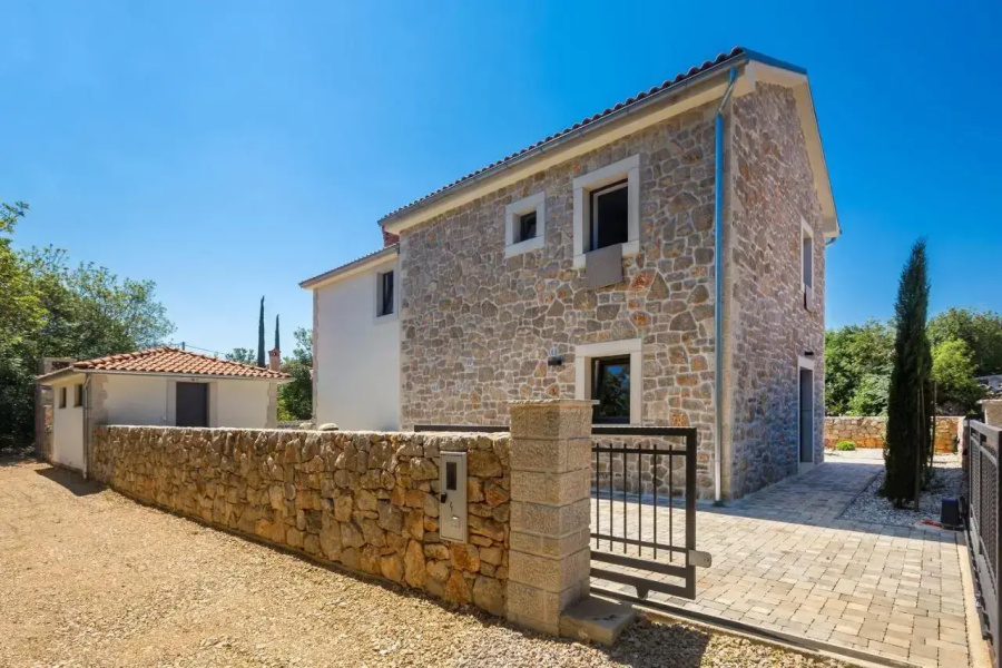 Holiday House Rasopasno Ii