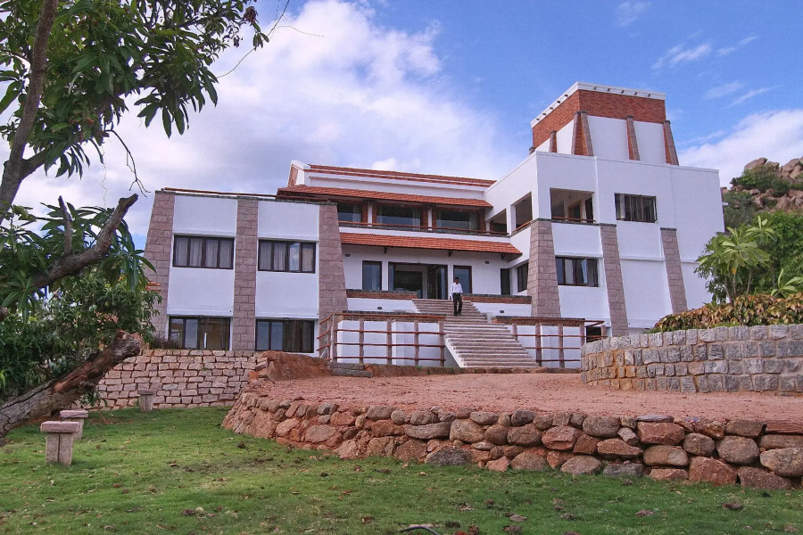 Kadambavanam Ethnic Village Resort