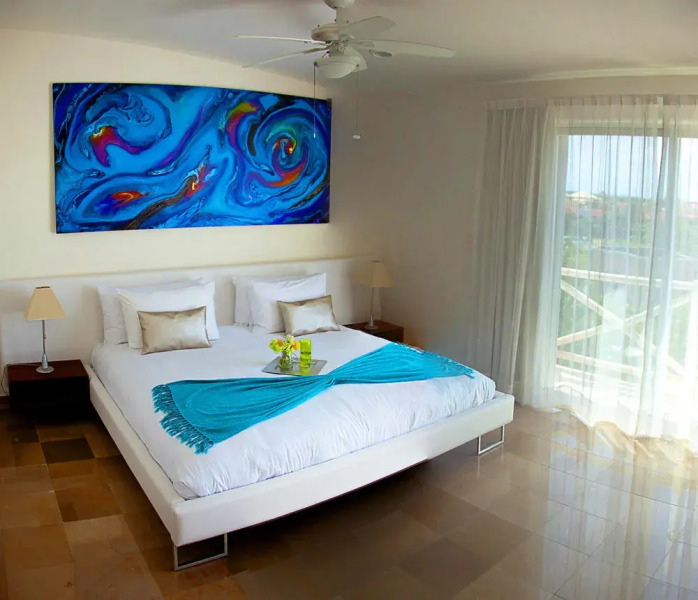 Homing Bird Apartments