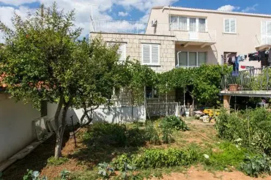 Hrvoje Place Apartments